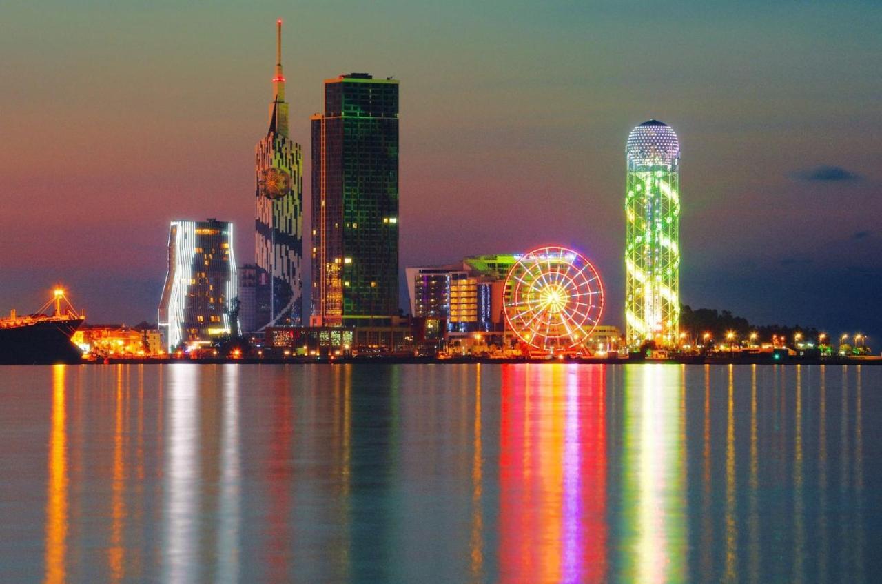 Orbi City Apartments On The Beach Батуми Экстерьер фото