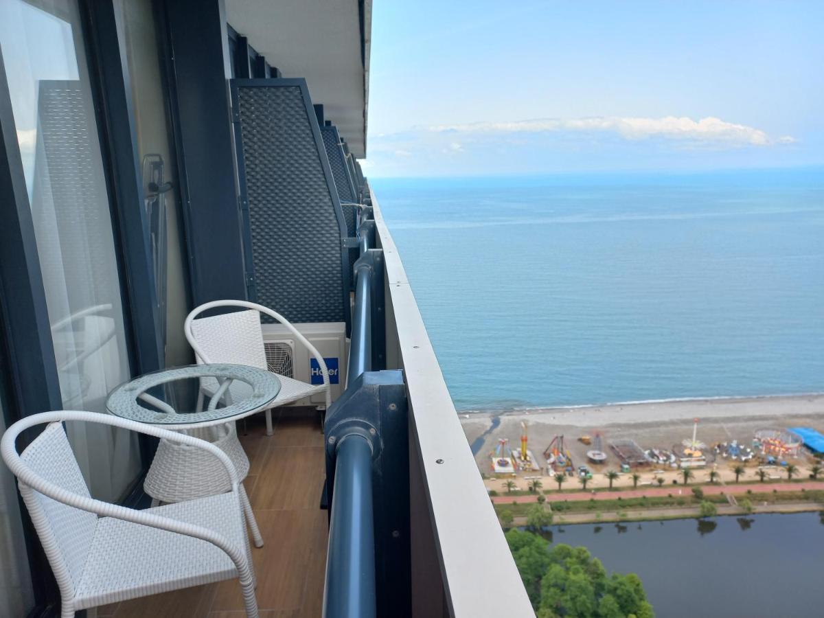 Orbi City Apartments On The Beach Батуми Экстерьер фото